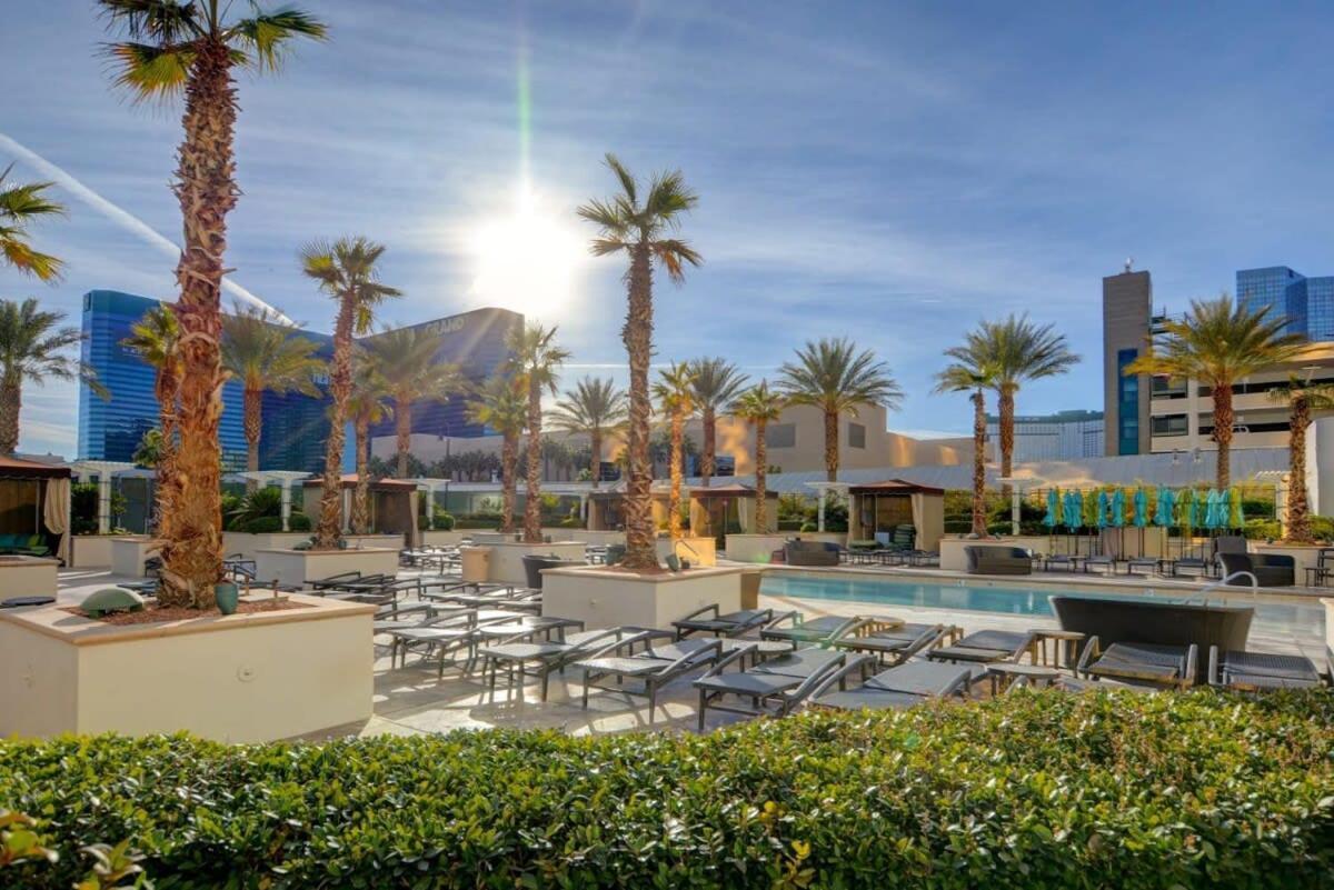 Mgm Signature-08-803 F1 Track & Strip View Studio Las Vegas Exterior photo